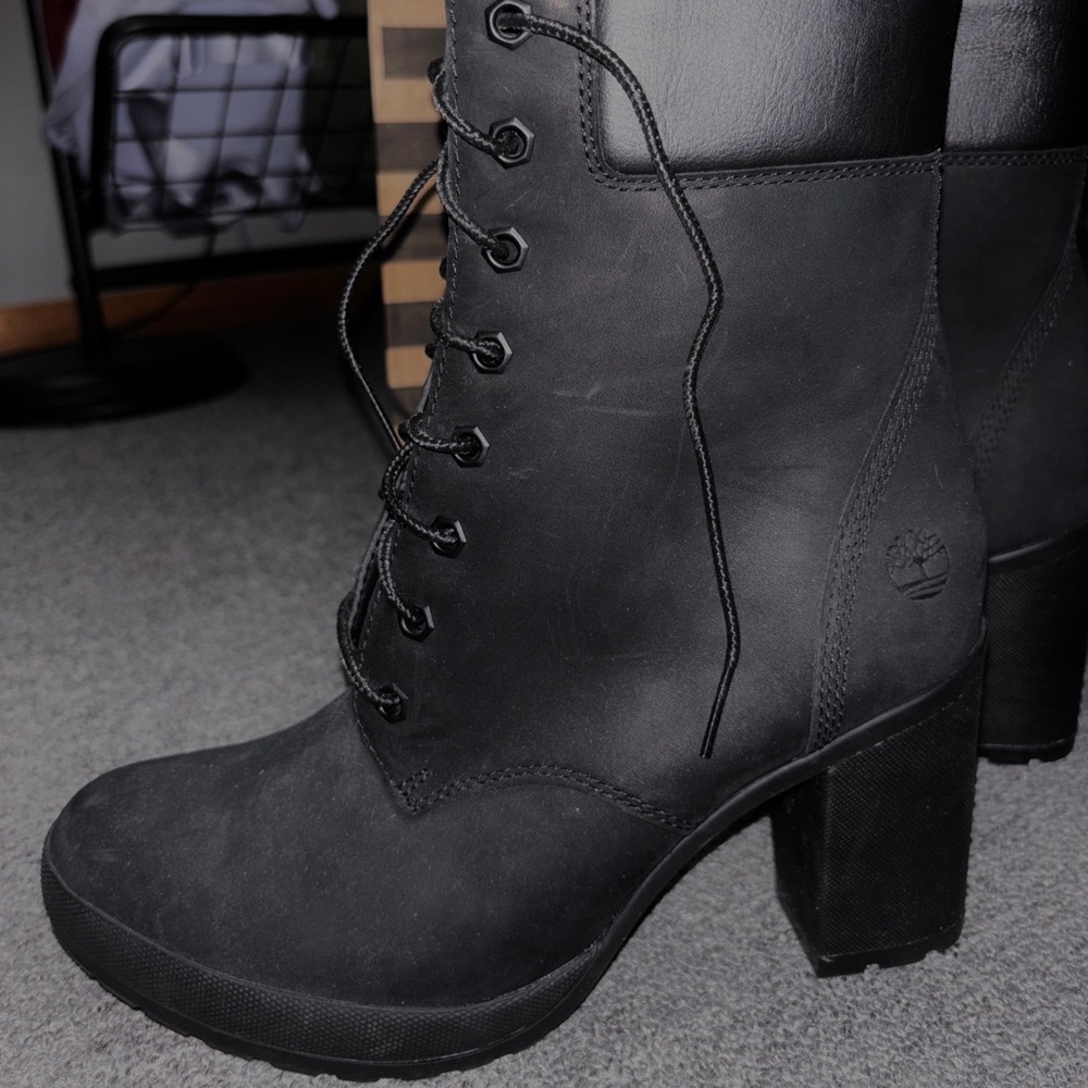 Timberland Women's Charcoal Lace-Up Boots